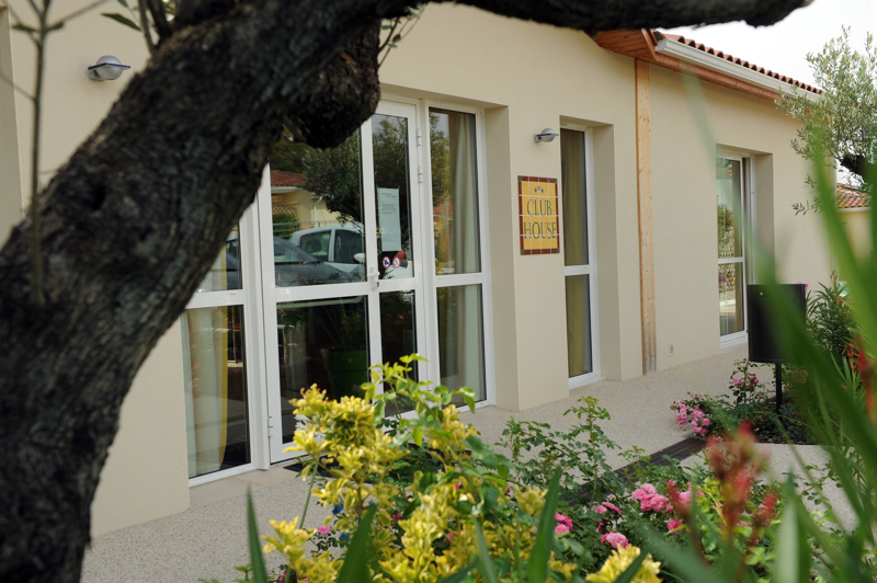 Résidence Les Senioriales de Ruoms : L'entrée du Club-House